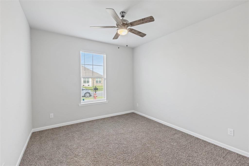4621 E Ridge Rd - Photo 6 of 16
