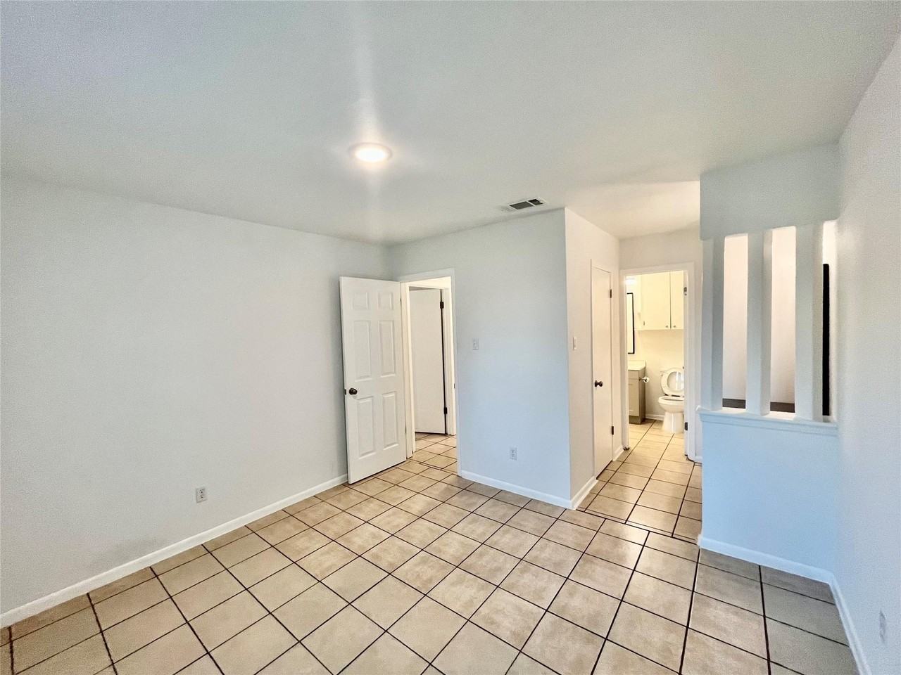 1413 Rutland Dr - Photo 2 of 30