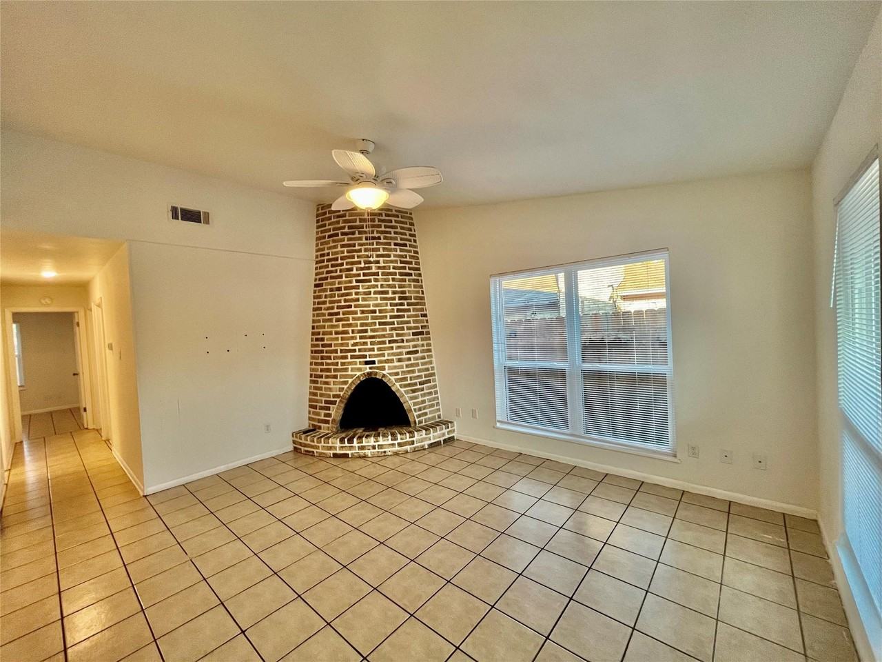 1413 Rutland Dr - Photo 7 of 30
