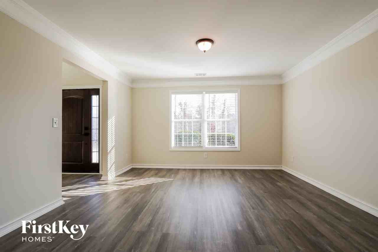 3711 Spring Creek Cir - Photo 4 of 15