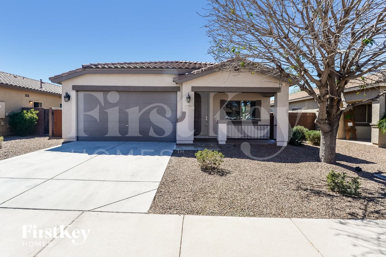 149 W Dragon Tree Ave - Photo 2 of 15