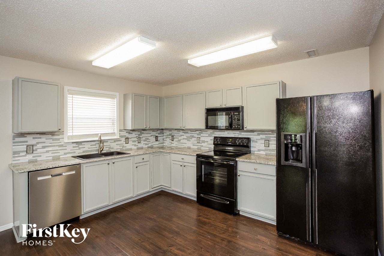 14410 Banister Dr - Photo 5 of 15