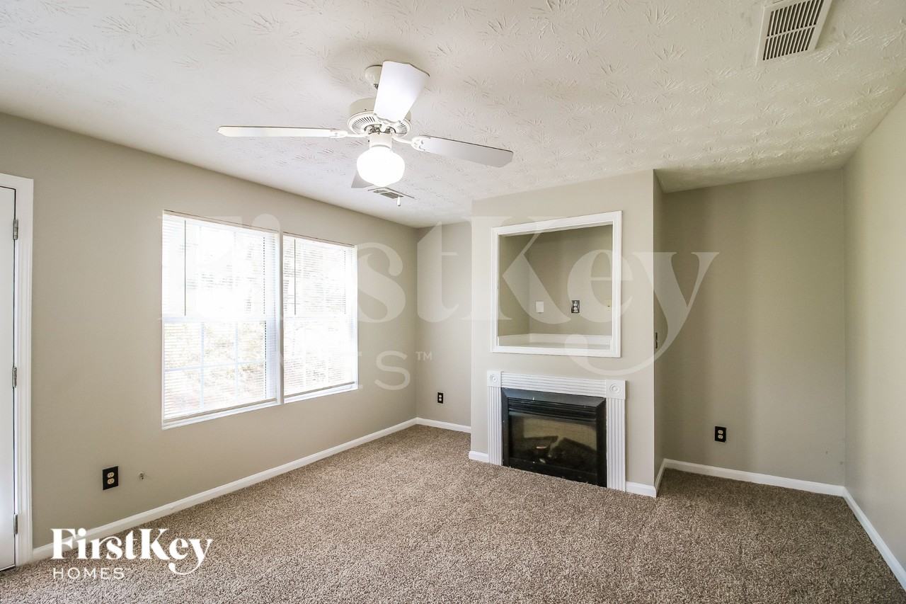 251 Grand Magnolia St - Photo 4 of 16