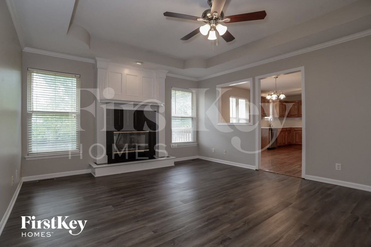 1609 Tyler Dr - Photo 3 of 15
