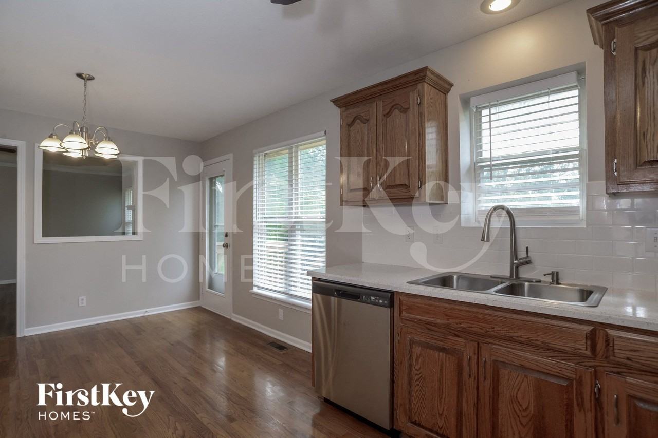 1609 Tyler Dr - Photo 7 of 15