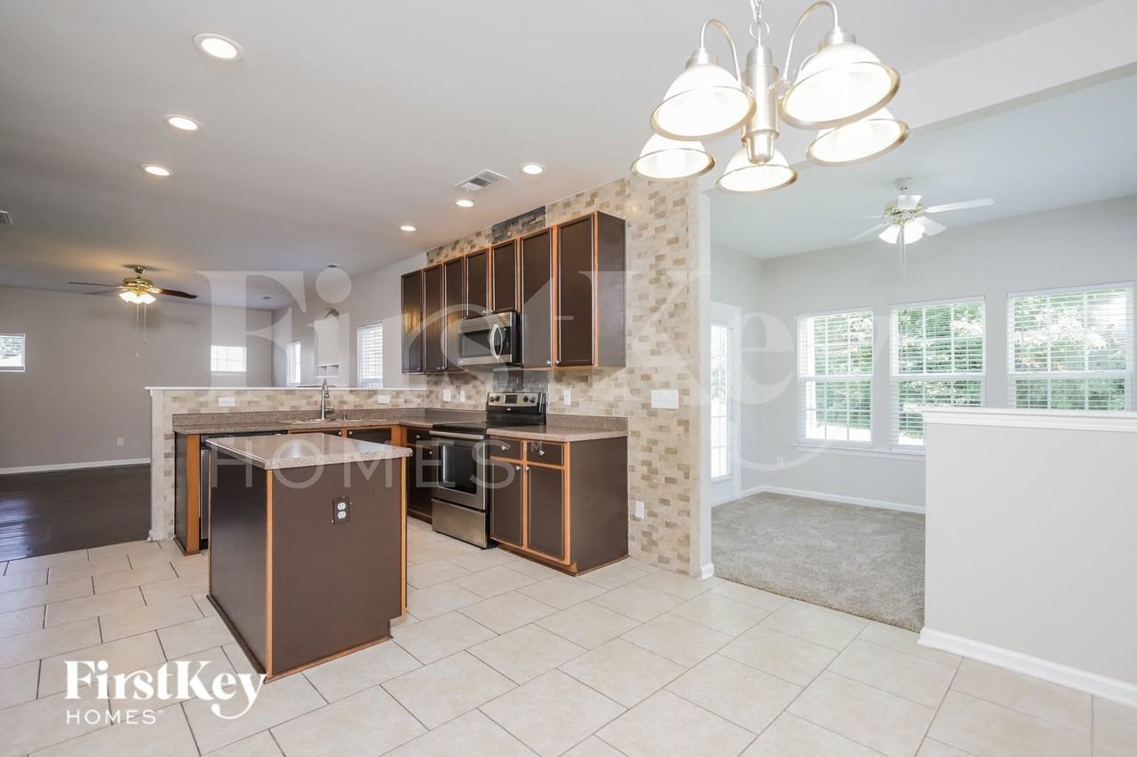 3604 Peterford Dr - Photo 5 of 15