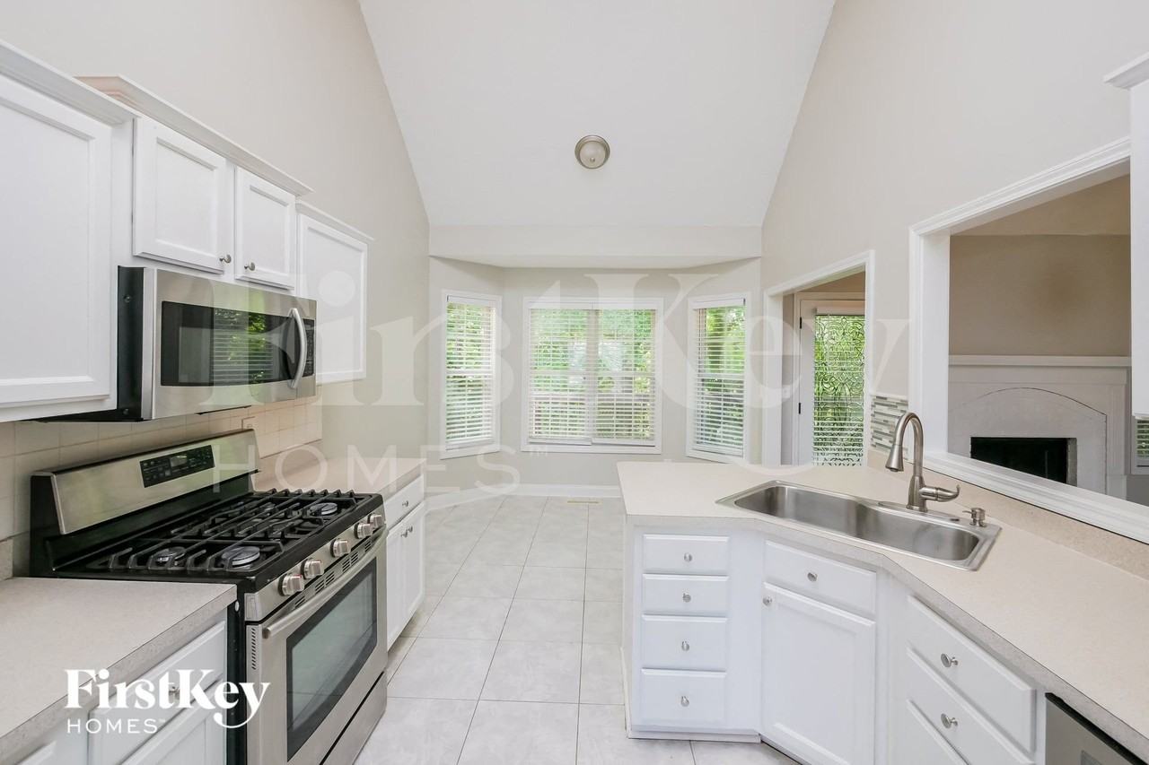 844 Windy Mill Ct - Photo 5 of 15