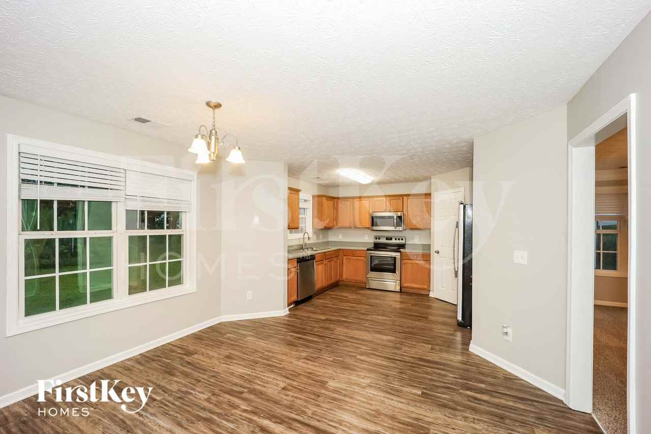 1695 Marceau Dr - Photo 5 of 15