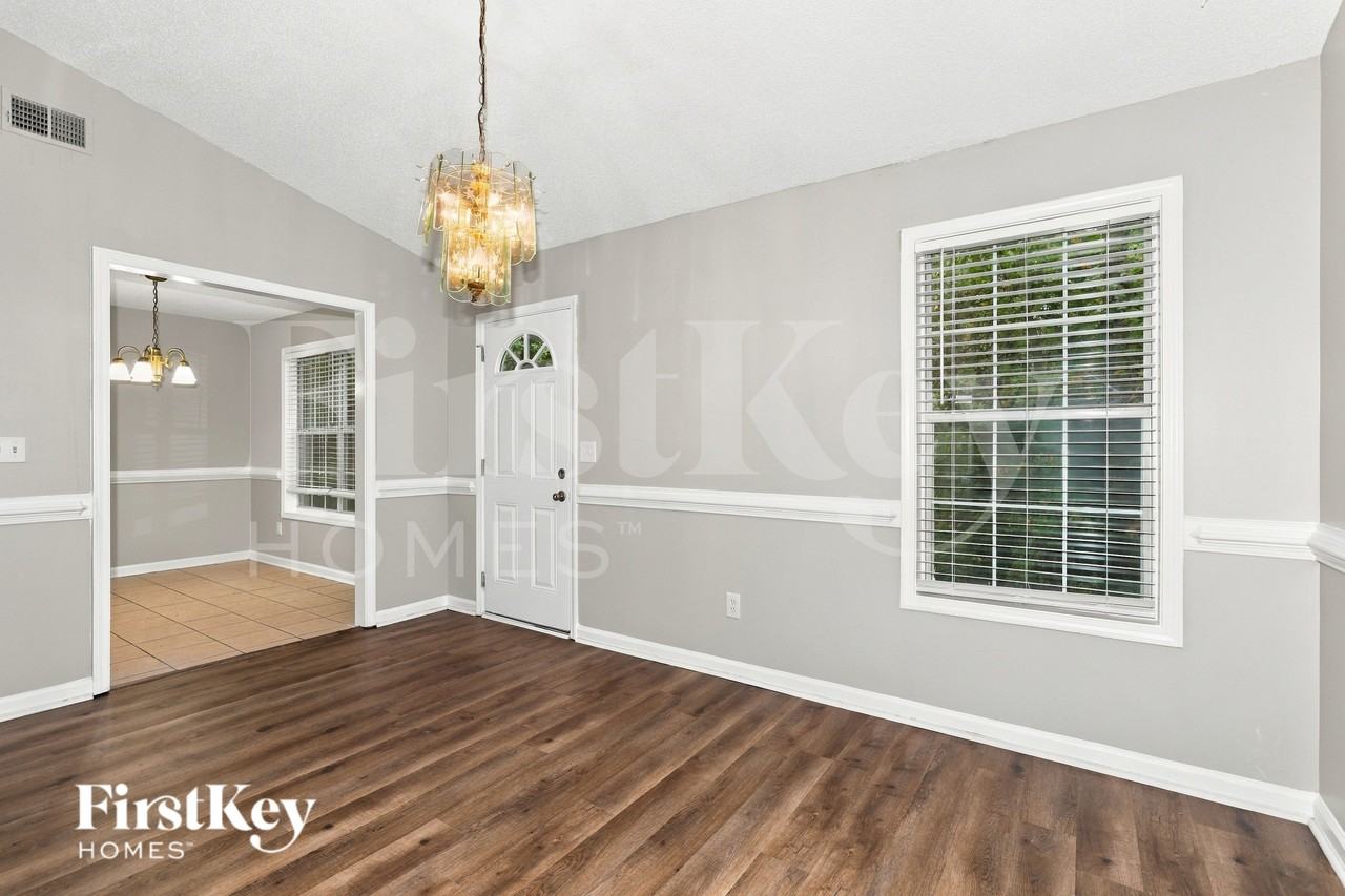 10306 Commons Xing - Photo 3 of 19