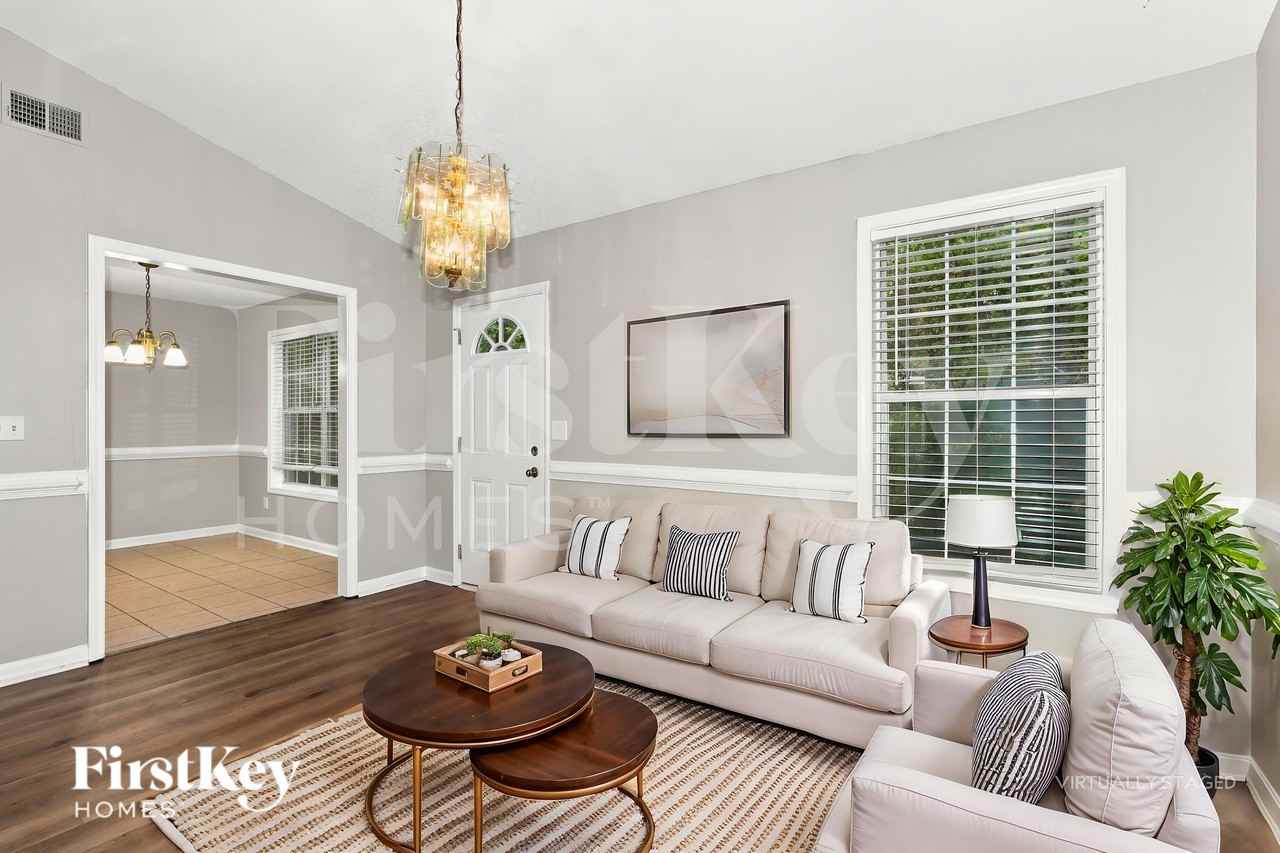 10306 Commons Xing - Photo 4 of 19