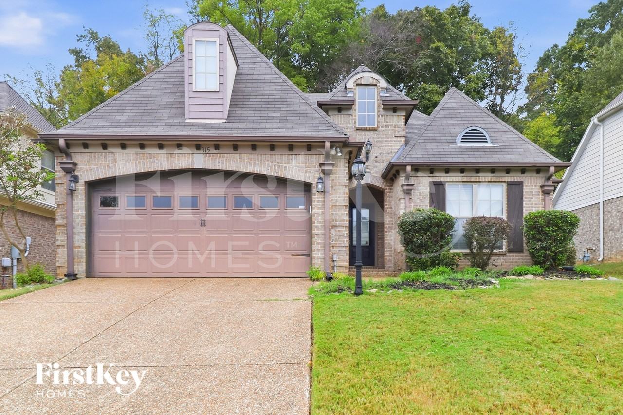 315 Garden Springs Dr