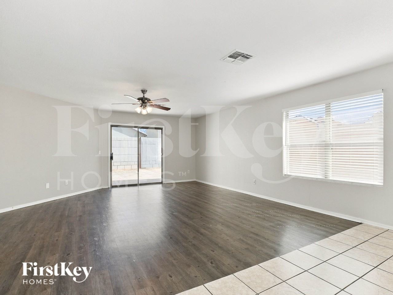 9223 S 1st Ave - Photo 4 of 19