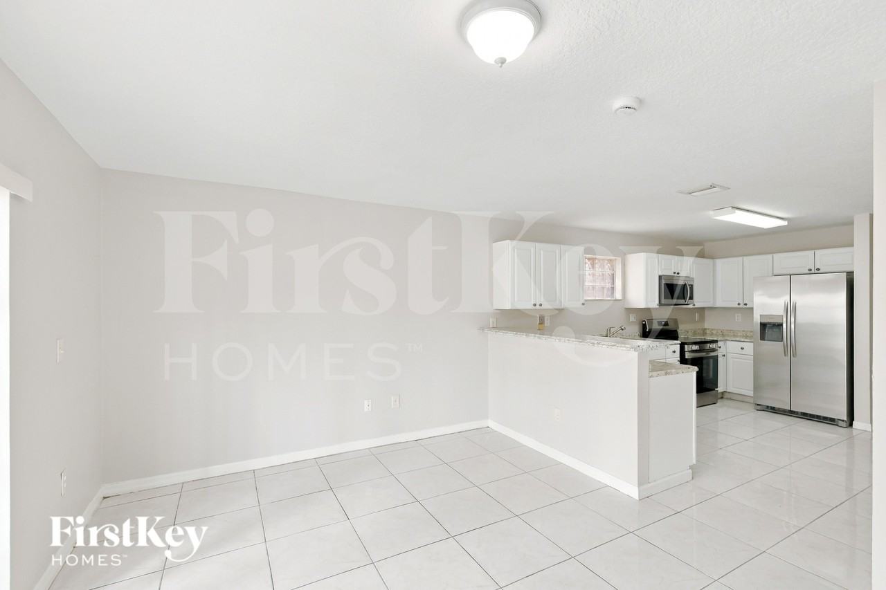 8349 Nwterrace - Photo 5 of 20