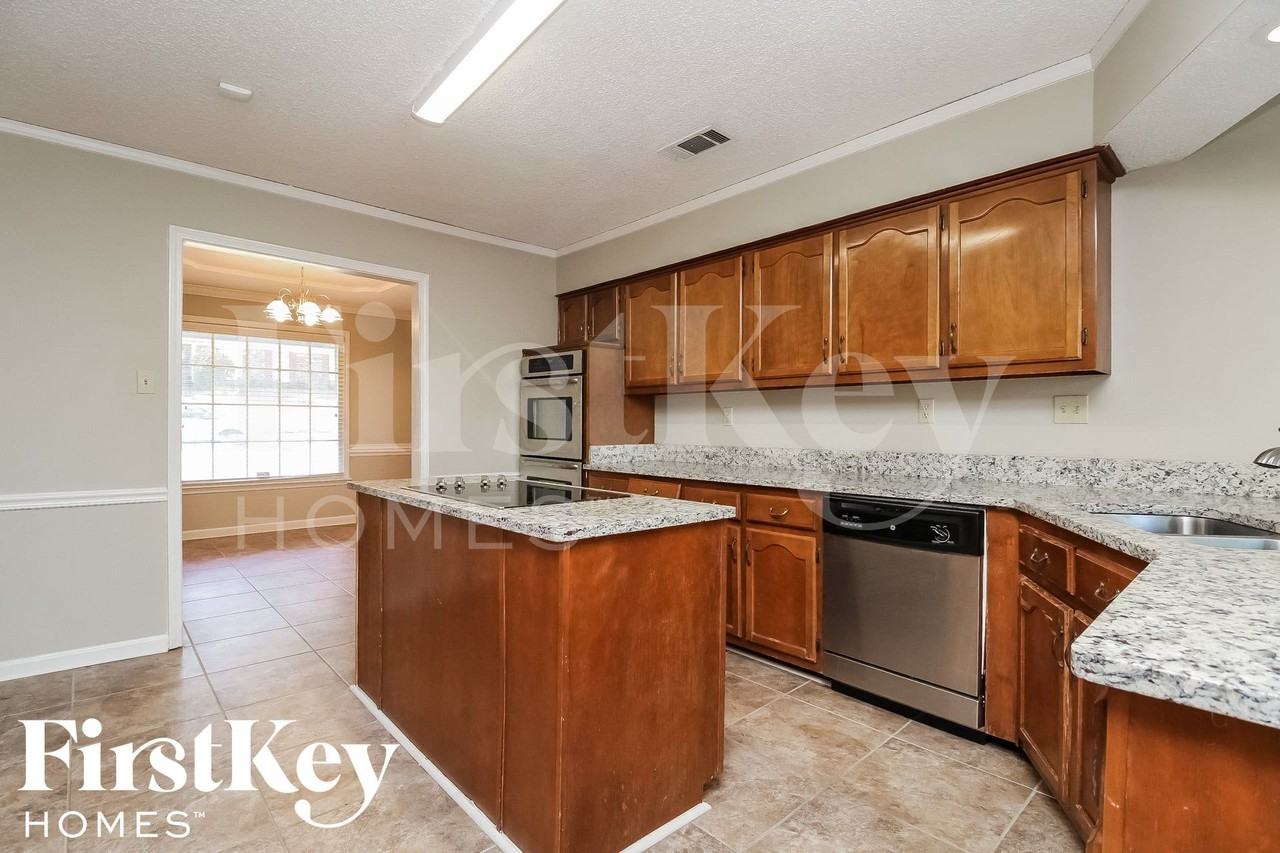 7364 Ashley Oaks Dr - Photo 6 of 15
