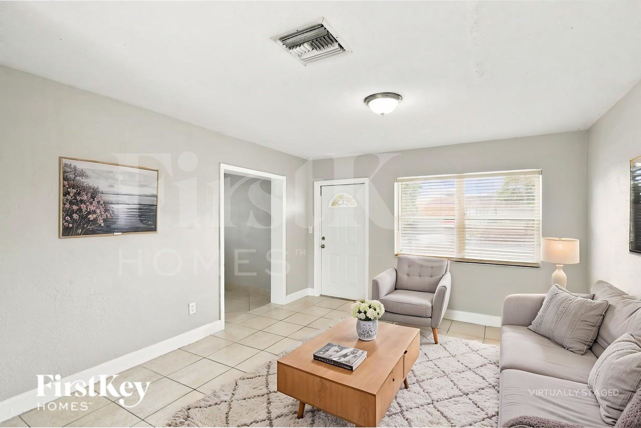 7060 Hope St - Photo 3 of 20