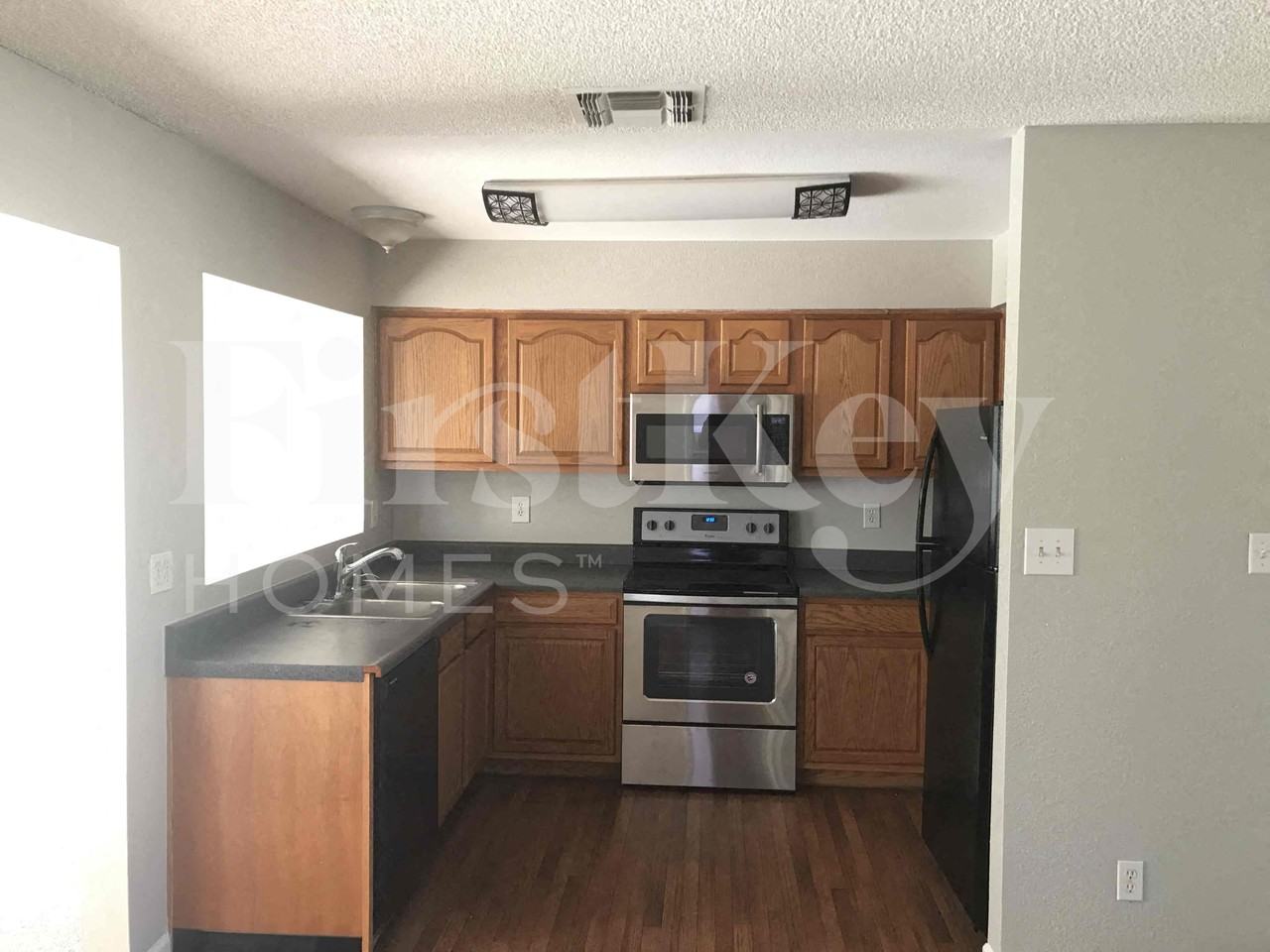 5219 W Sierra St - Photo 4 of 20