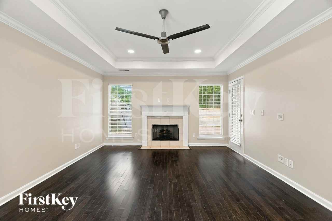 4248 Fieldstone Way - Photo 3 of 19
