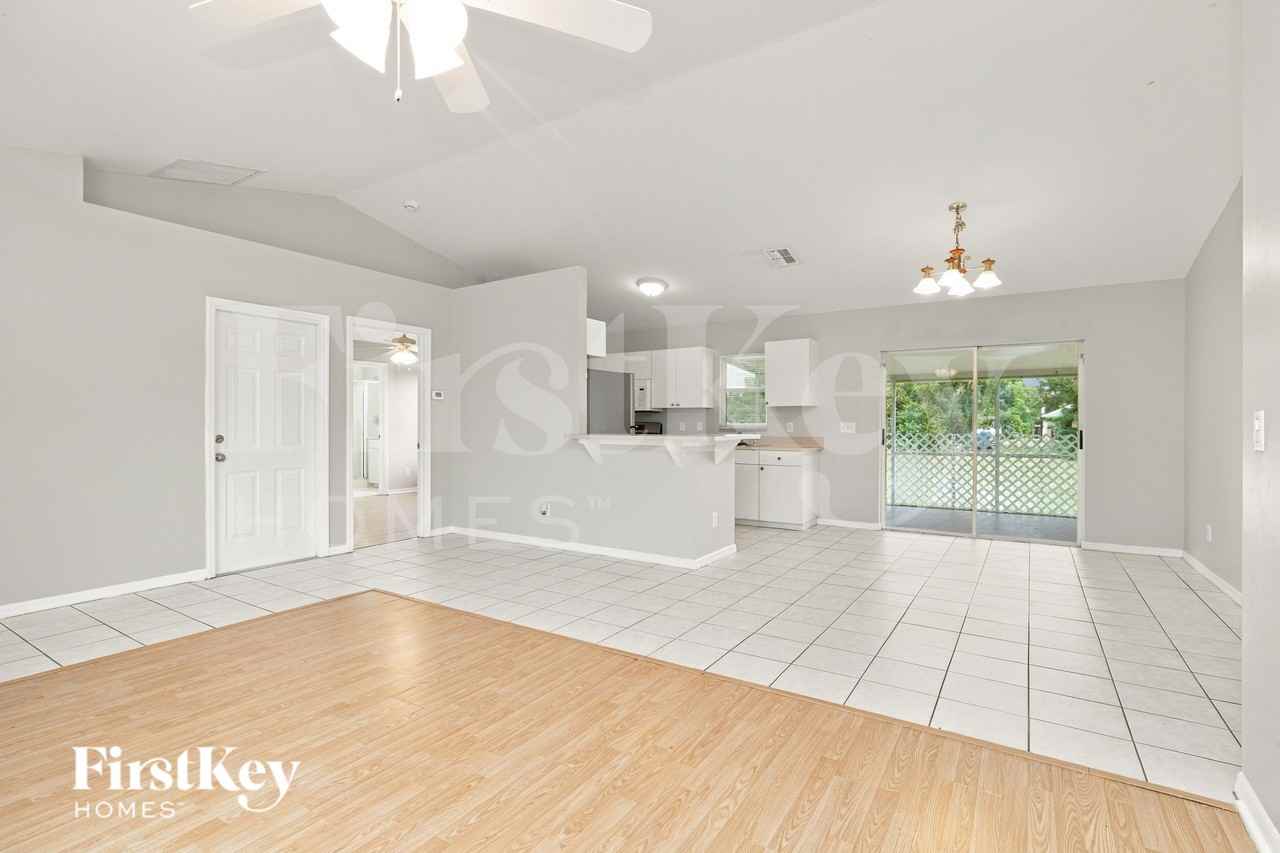 3722 16th St W - Photo 5 of 20