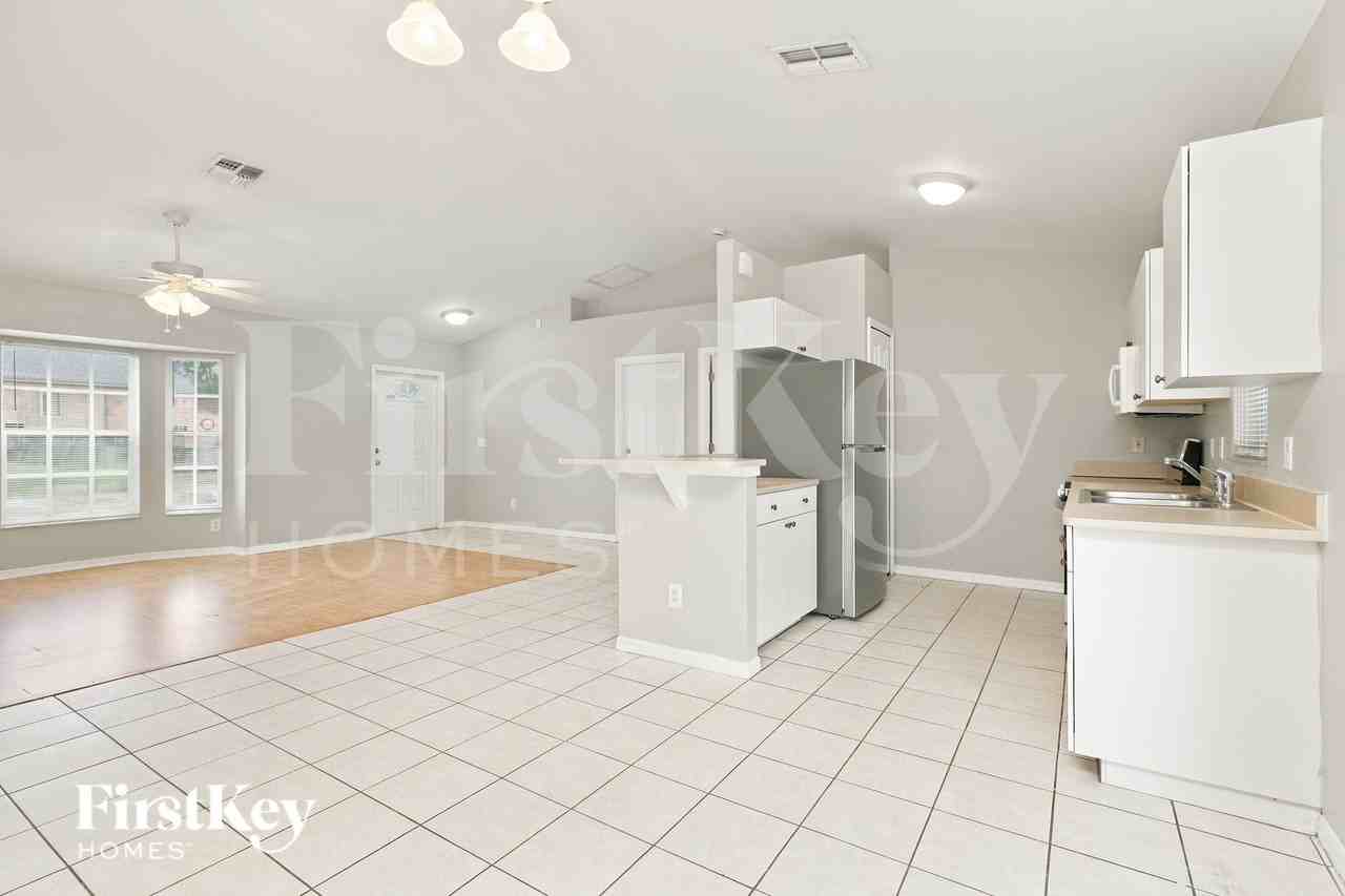 3722 16th St W - Photo 7 of 20