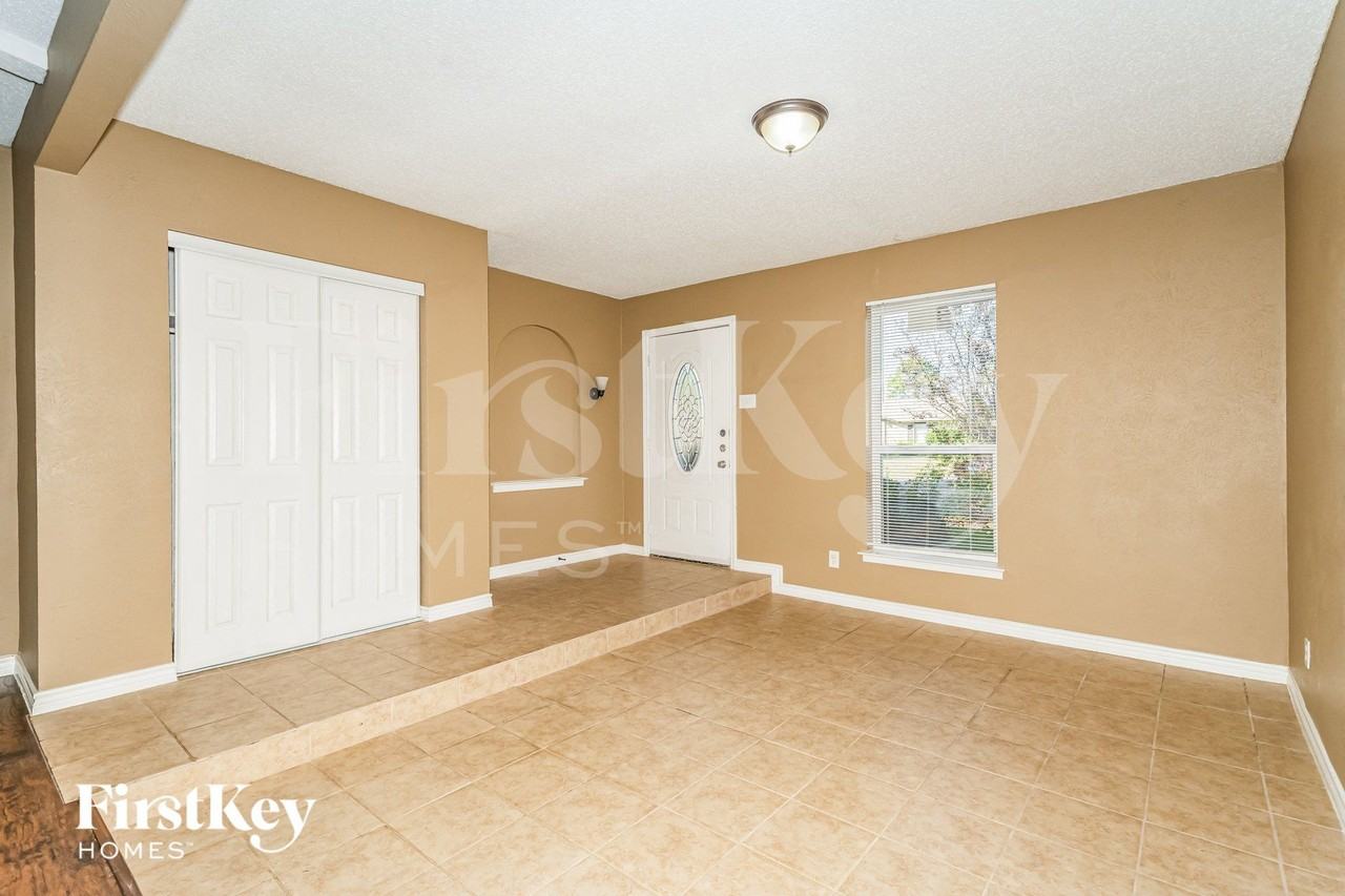 3704 Finley Rd - Photo 2 of 15