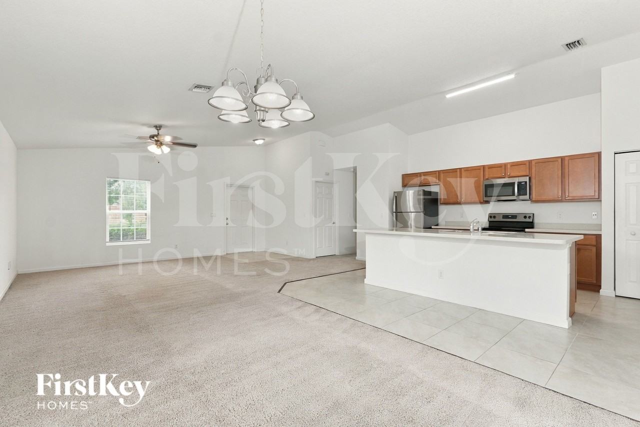 3149 Sw Letchworth St - Photo 4 of 20