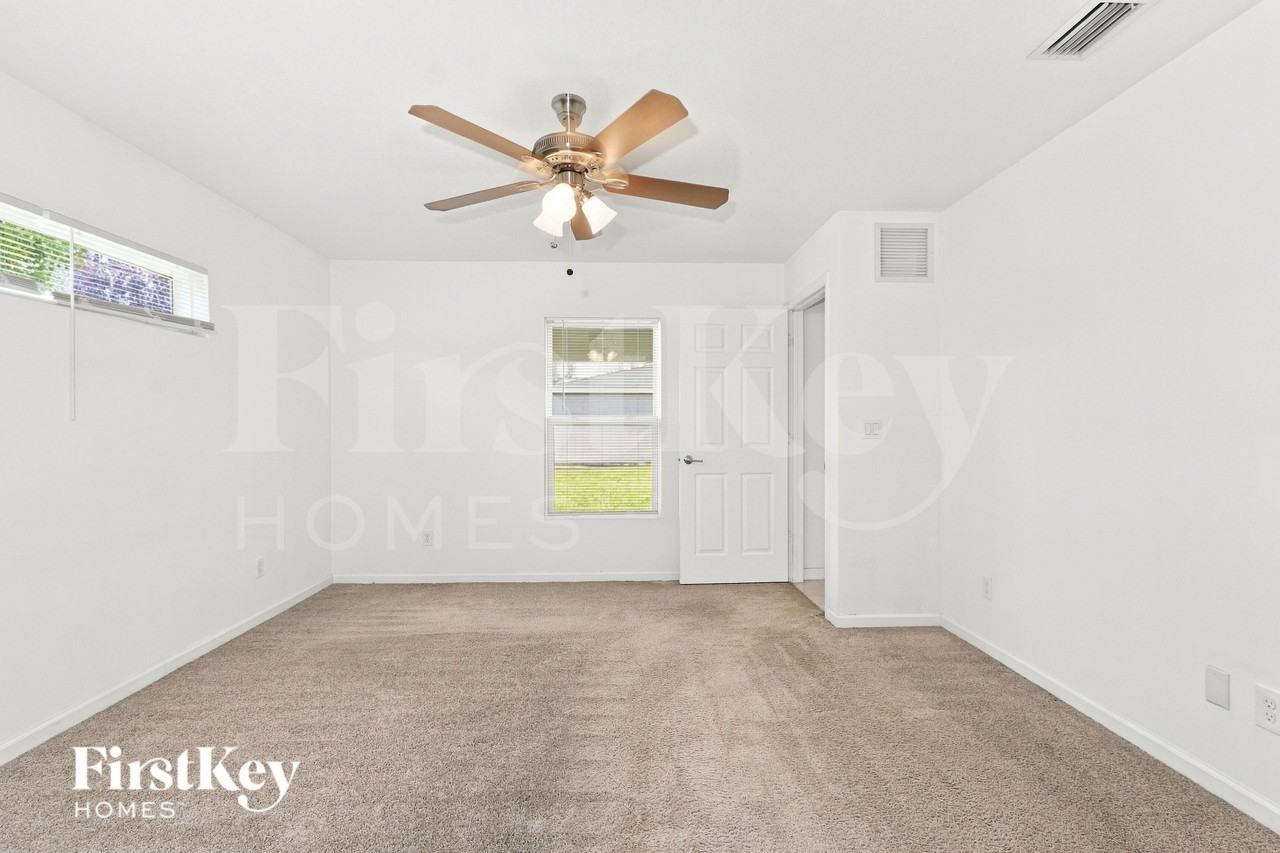 3149 Sw Letchworth St - Photo 7 of 20