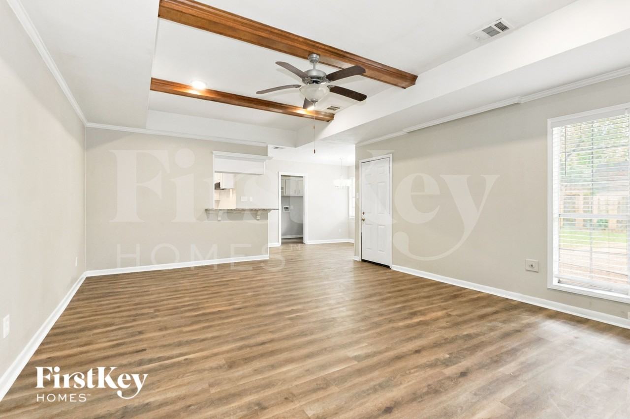 2511 Riverlawn Dr - Photo 6 of 20