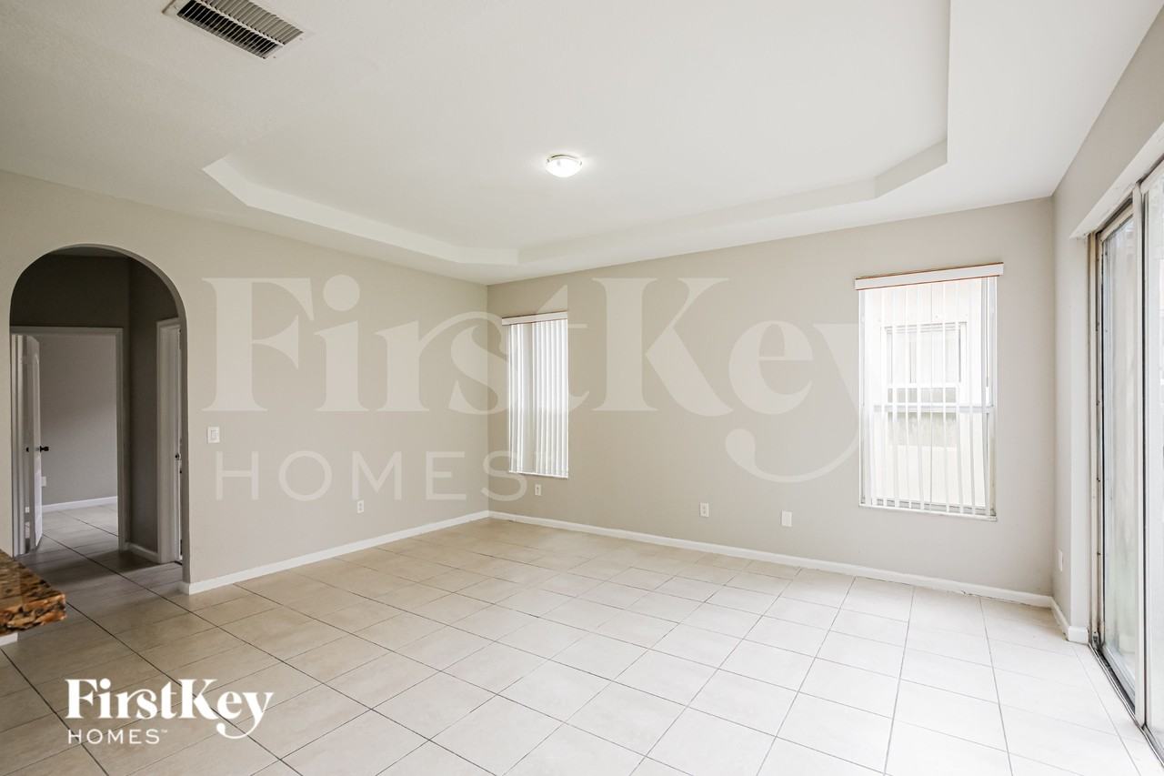 2222 Portofino Ave - Photo 6 of 16