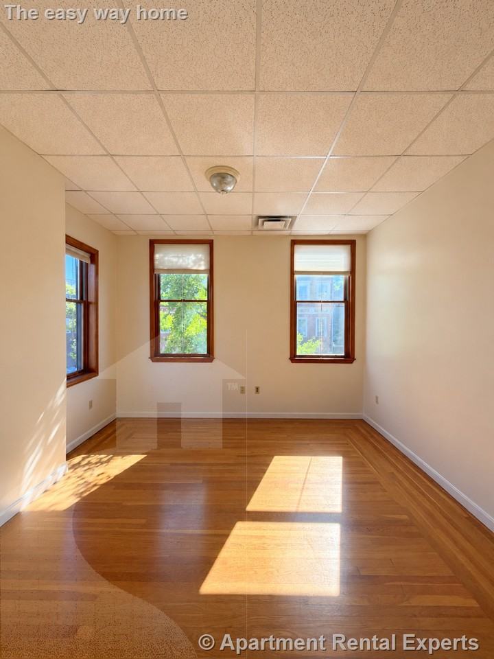 1153 Cambridge St #1 - Photo 5 of 10