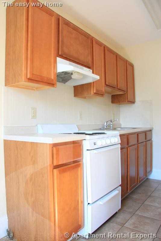 6 Agassiz St #7 - Photo 3 of 18