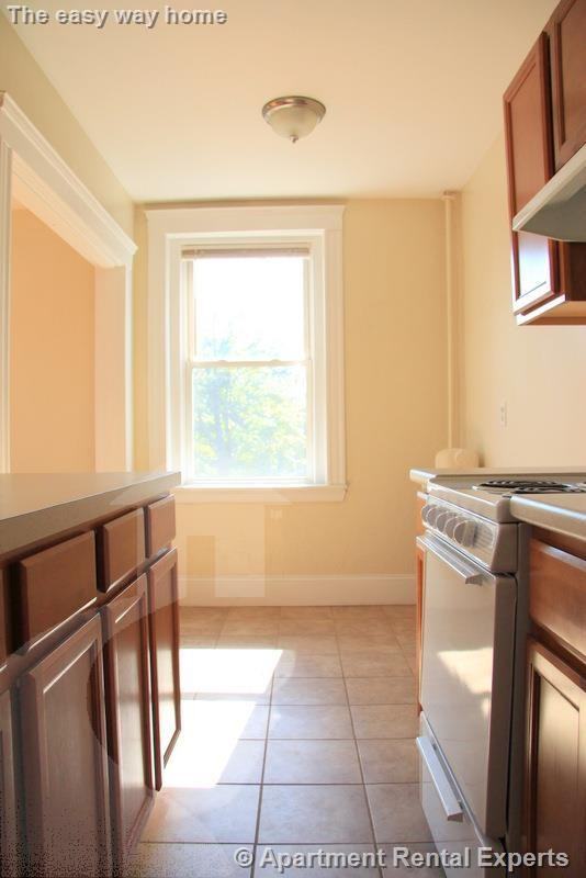 6 Agassiz St #7 - Photo 5 of 18