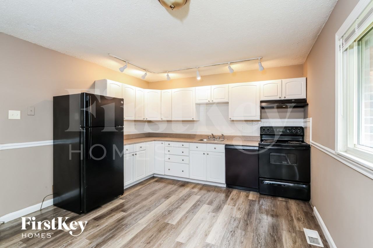 2112 Farthing Ct - Photo 6 of 16