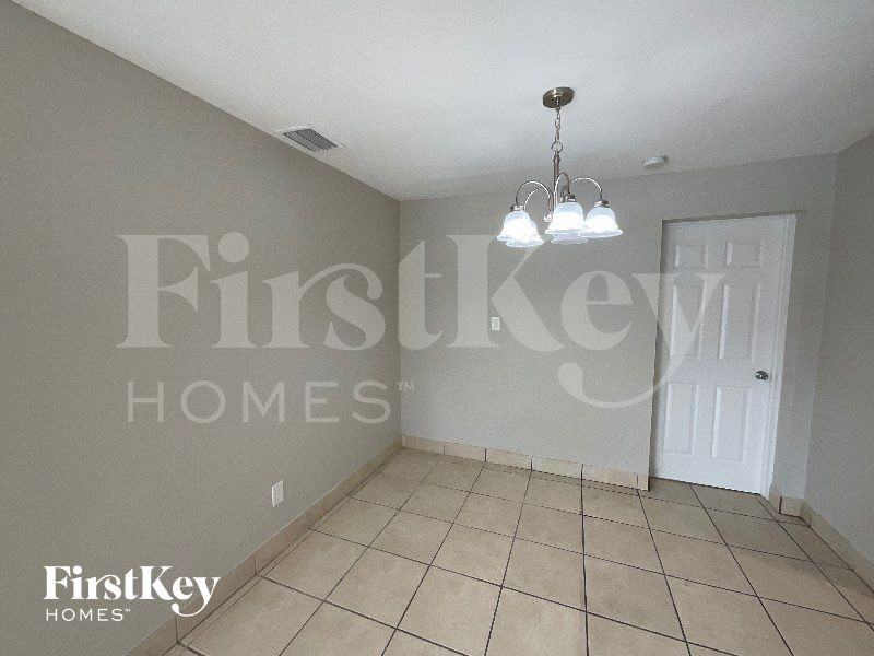 1751 Nw 35th Way - Photo 3 of 15