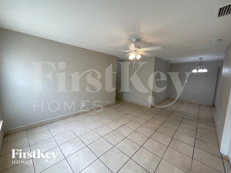1751 Nw 35th Way - Photo 4 of 15