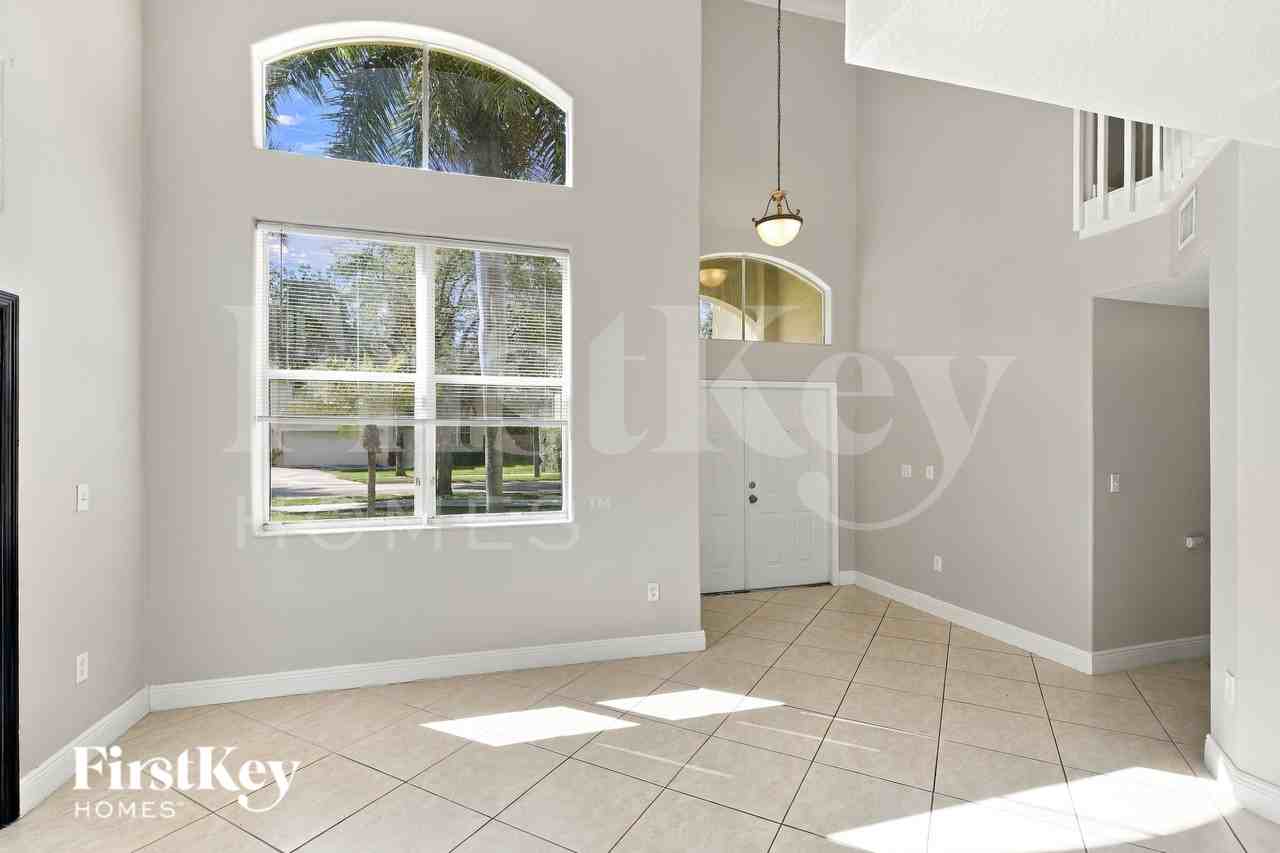 16119 Solana Rd - Photo 3 of 20