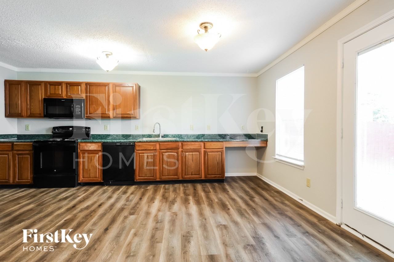 10964 Sweetsen Rd - Photo 4 of 16