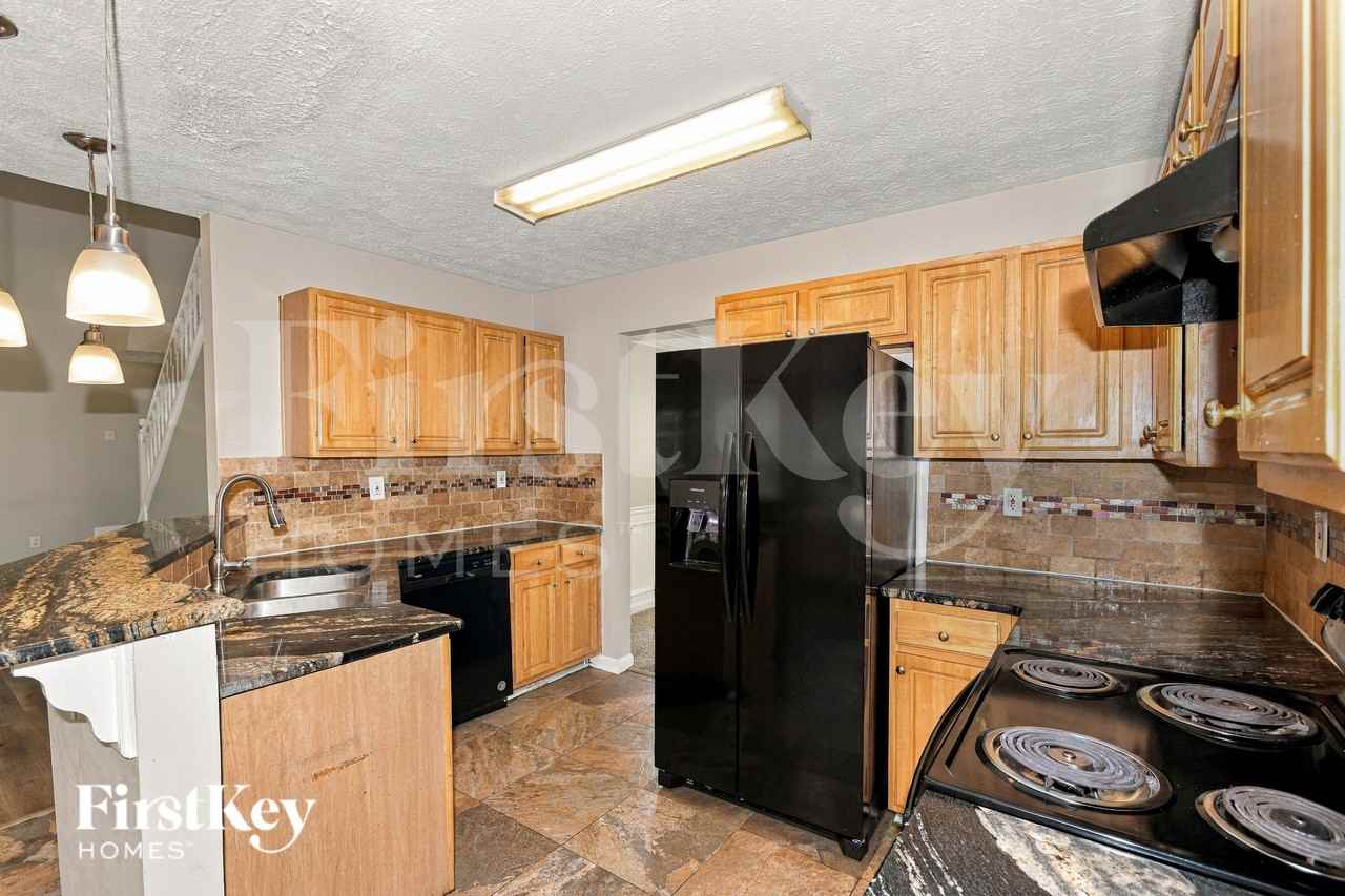 10959 Hondal Ct - Photo 5 of 19