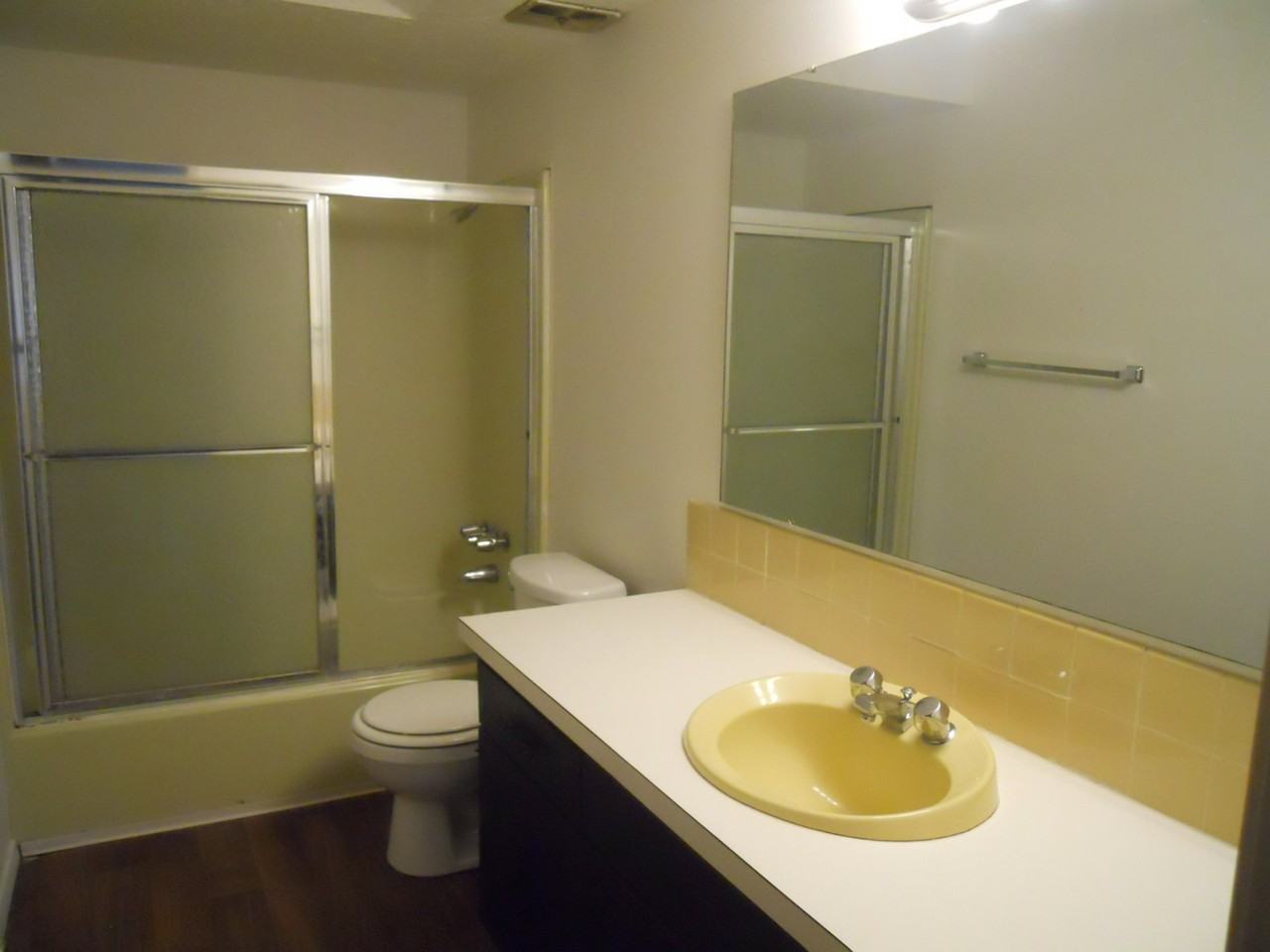 2004 W 27th St #6 - Photo 6 of 6