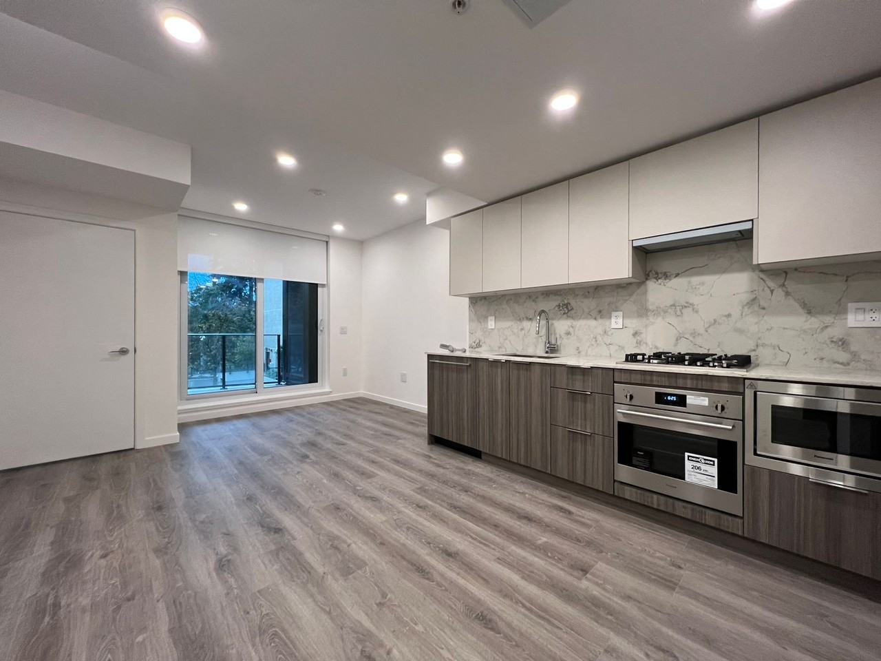 10333 133 St #303 - Photo 5 of 25