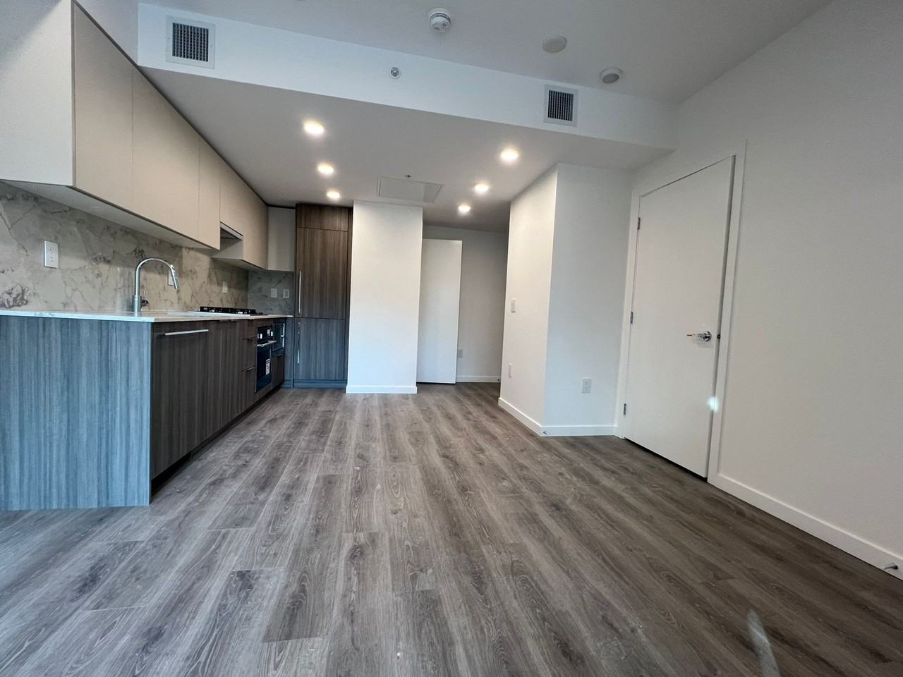 10333 133 St #303 - Photo 7 of 25