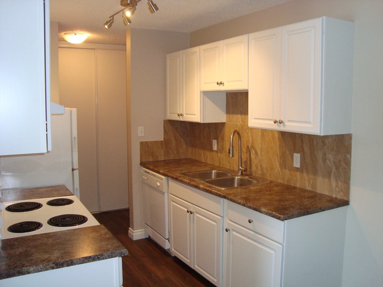 11324 401-11324 97 St Nw - Photo 3 of 16