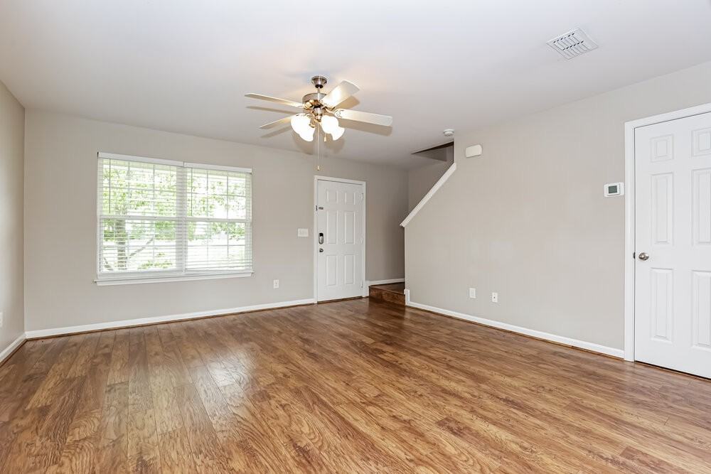 3621 Mahlon Moore Rd - Photo 5 of 17