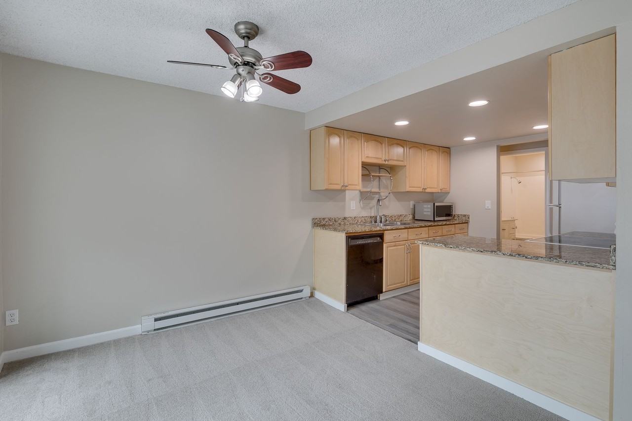 15212 Ne 8th St #F6 - Photo 7 of 25