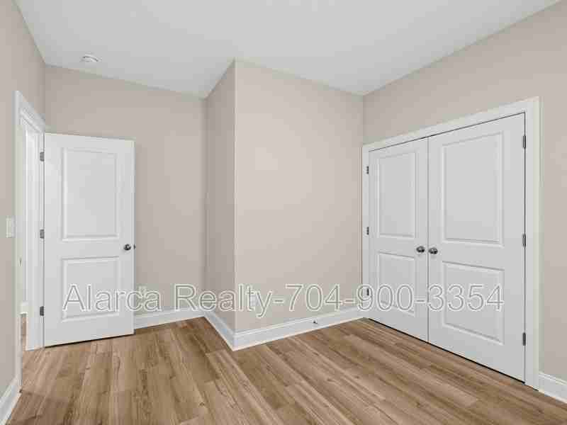 438 Weathers Creek Rd - Photo 6 of 22