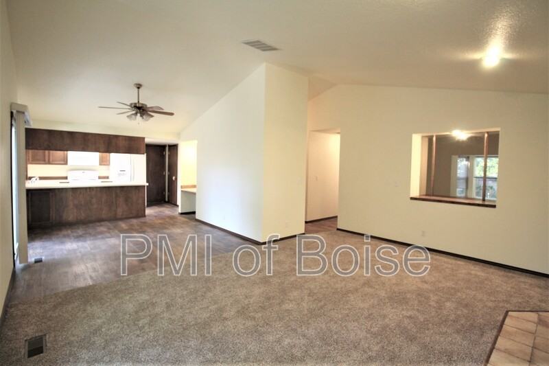 11743 W Powderhorn Ct - Photo 5 of 21