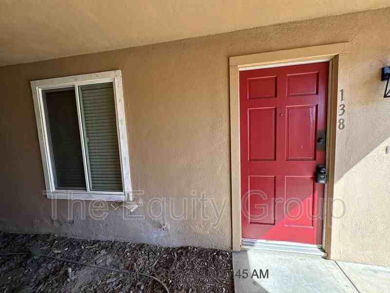 138 N Peppertree St - Photo 2 of 19