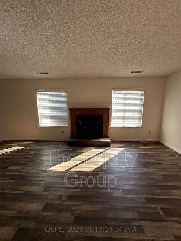 138 N Peppertree St - Photo 4 of 19