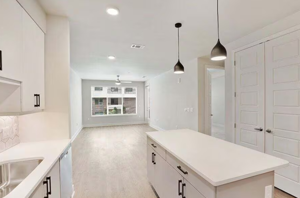 955 Saint Joseph Parkway #3809.0 - Photo 3 of 16