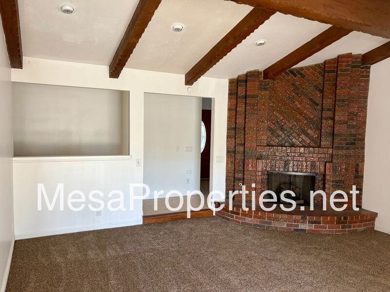 11411 Roswell Ave - Photo 7 of 34