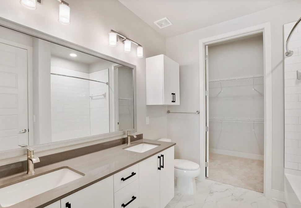 955 Saint Joseph Parkway #7099.4 - Photo 5 of 16